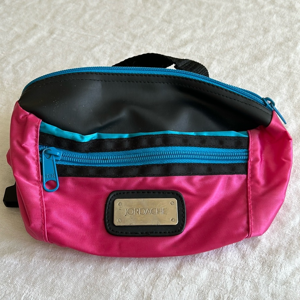 Vintage Jordache belt bag in 80’s color